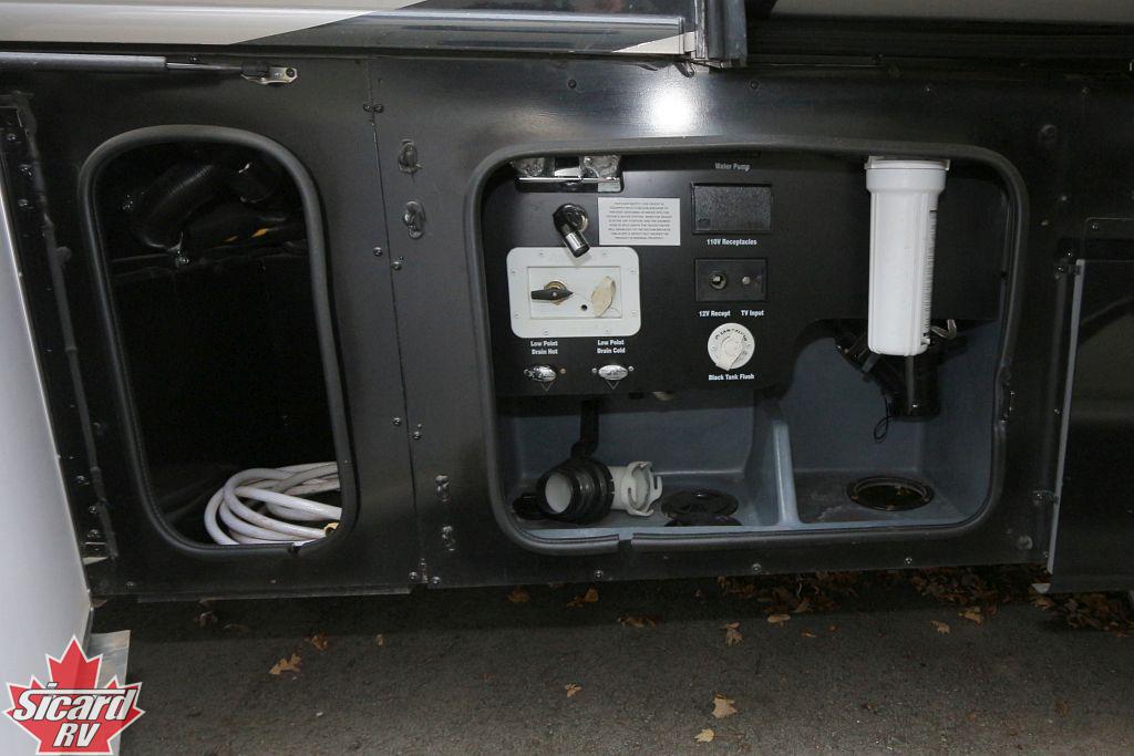 2017 HOLIDAY RAMBLER VACATIONER 35P