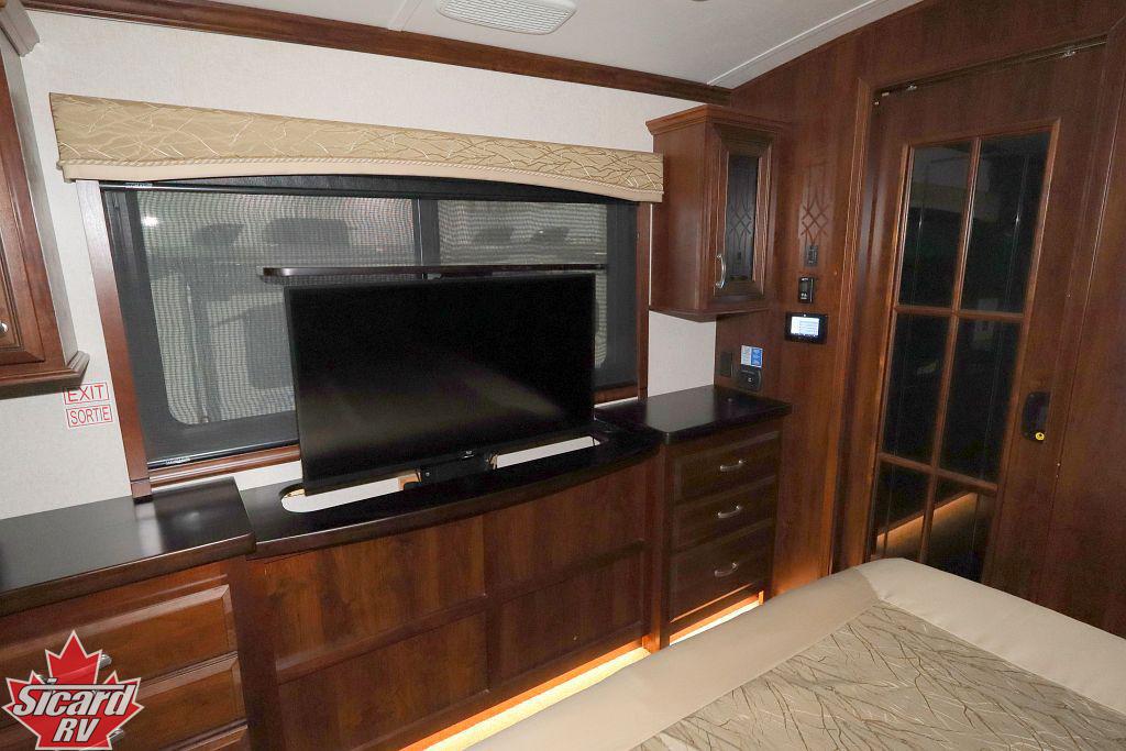 2017 JAYCO DESIGNER 37RS