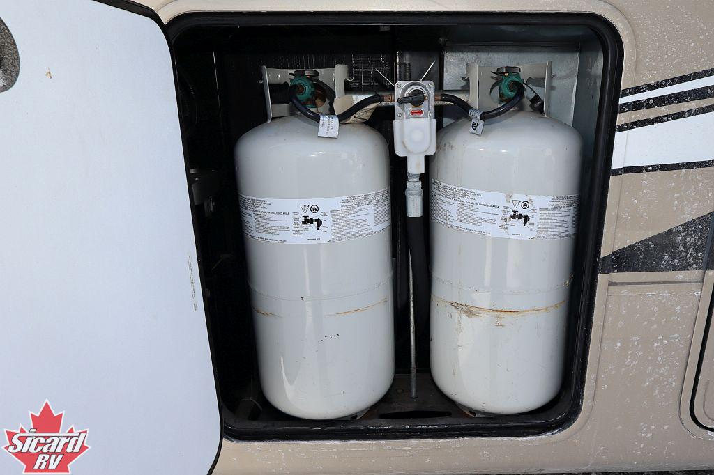 2017 JAYCO DESIGNER 37RS