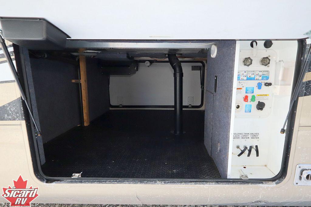 2017 JAYCO DESIGNER 37RS