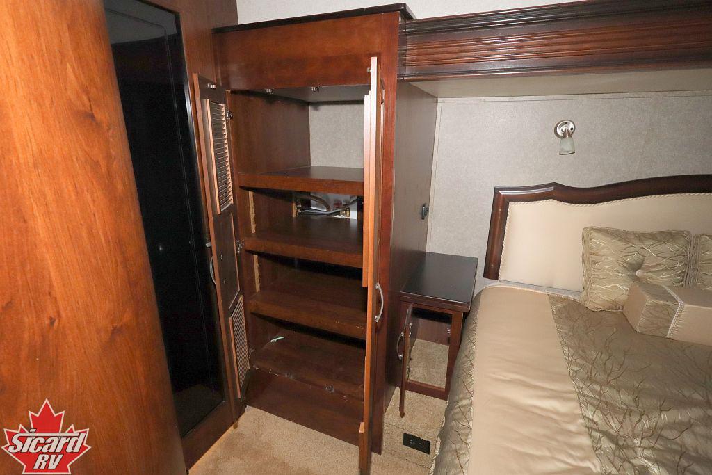 2017 JAYCO DESIGNER 37RS