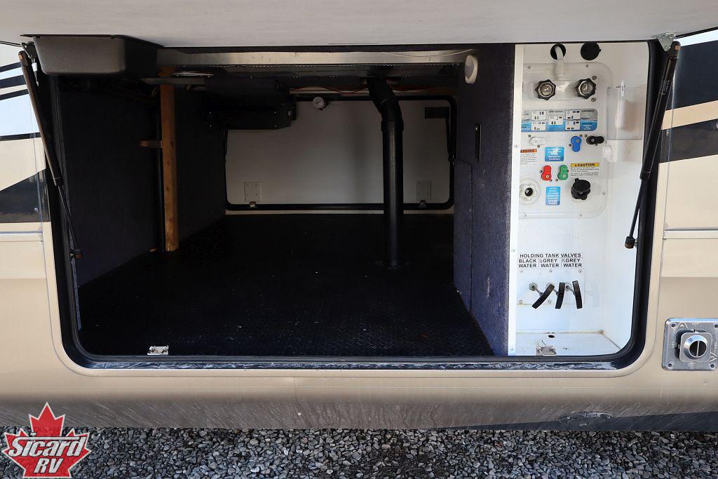 2017 JAYCO DESIGNER 37RS