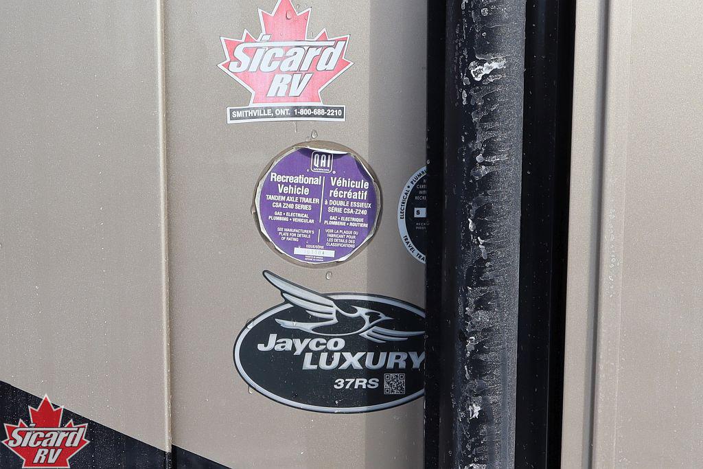 2017 JAYCO DESIGNER 37RS