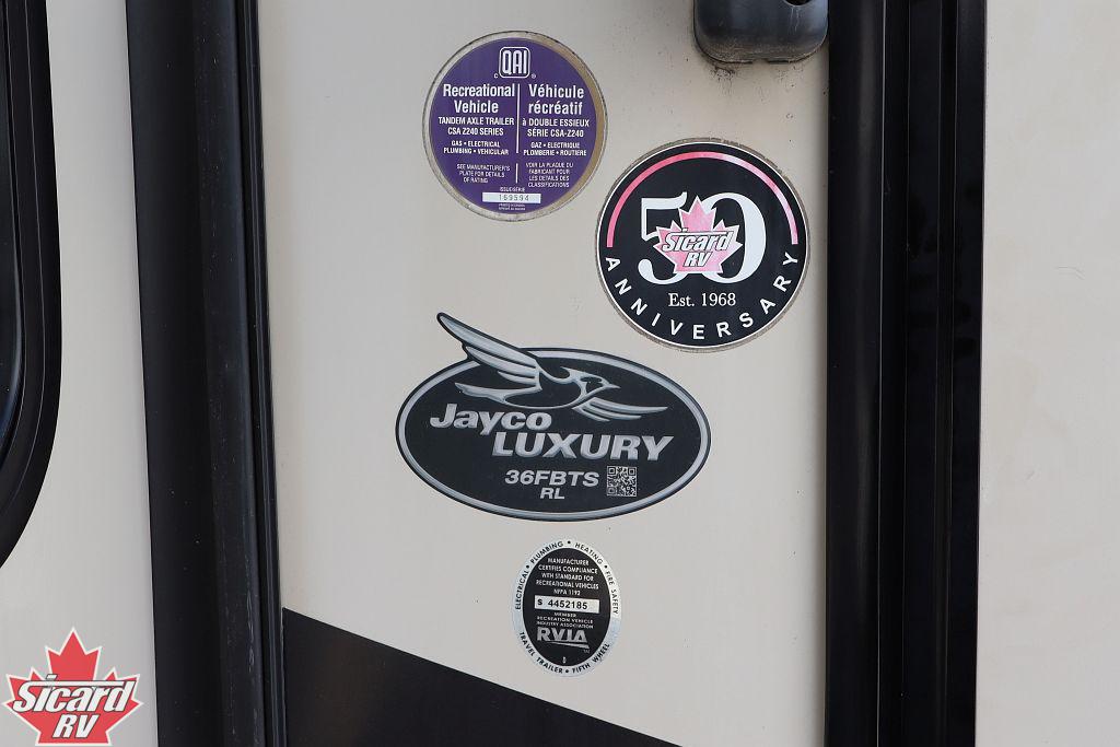 2017 JAYCO PINNACLE 36FBTS