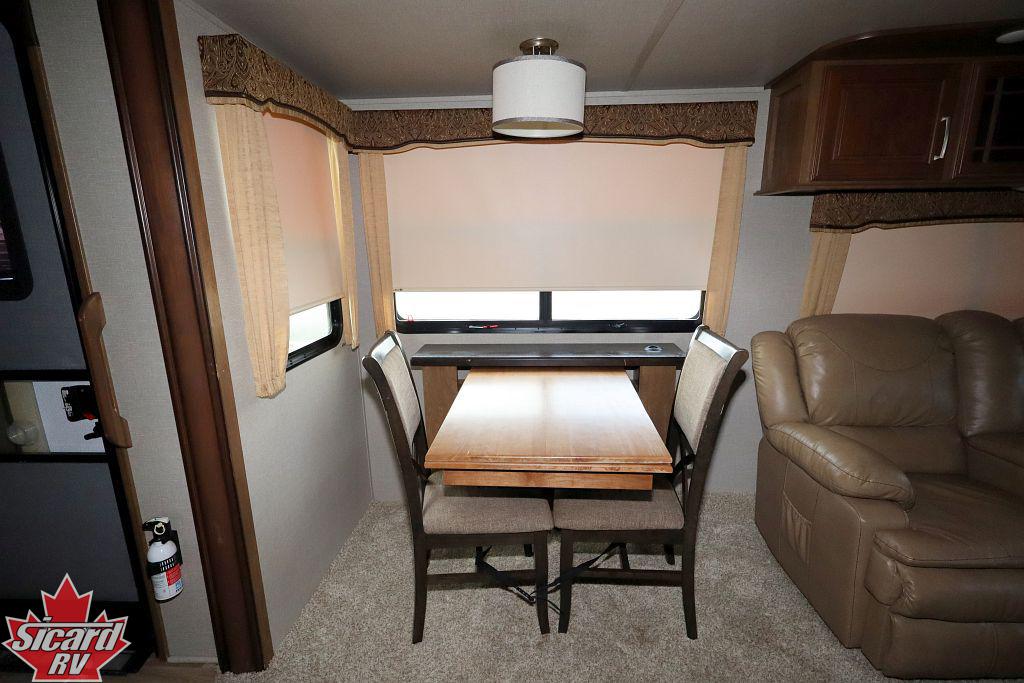 2017 KEYSTONE MONTANA 3720RL