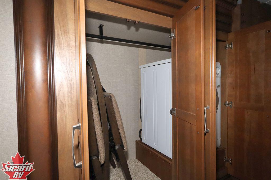 2017 KEYSTONE MONTANA 3720RL