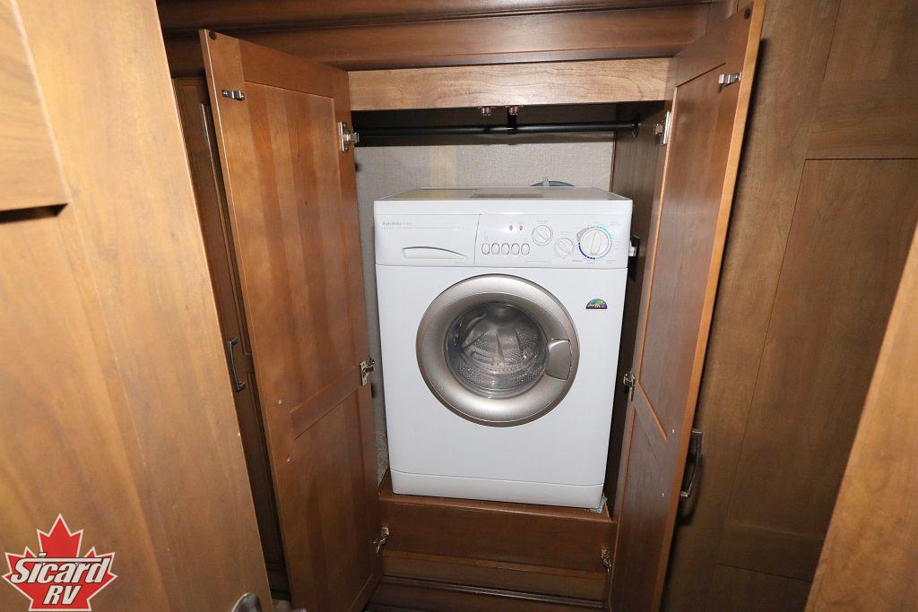 2017 KEYSTONE MONTANA 3720RL