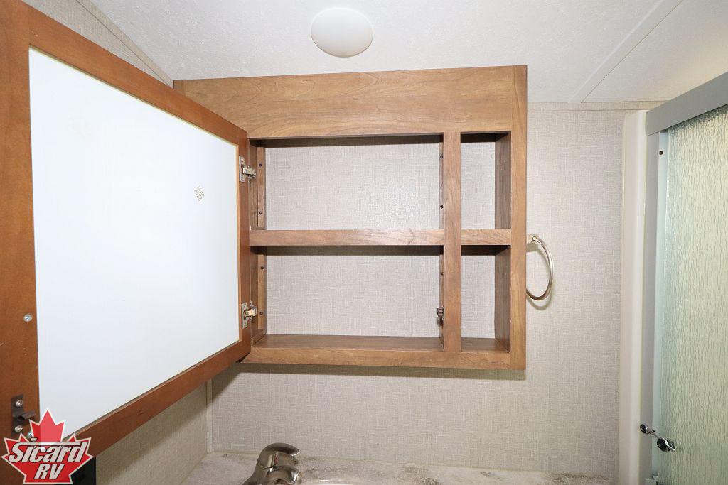 2017 KEYSTONE MONTANA 3720RL