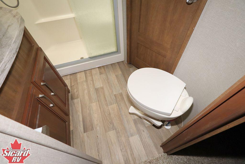 2017 KEYSTONE MONTANA 3720RL