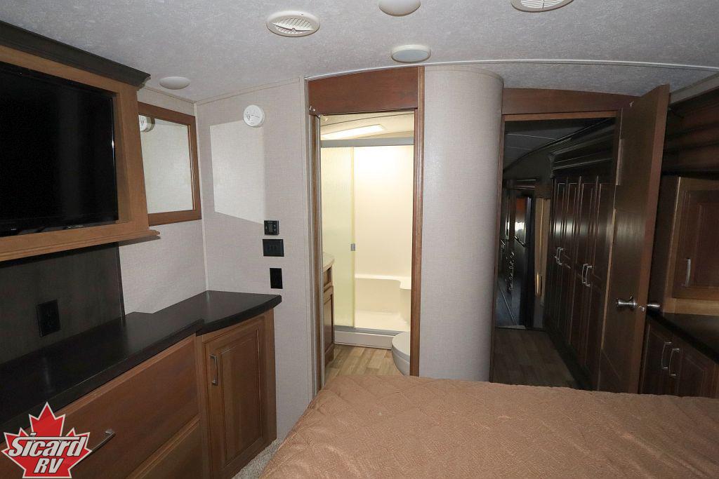 2017 KEYSTONE MONTANA 3720RL