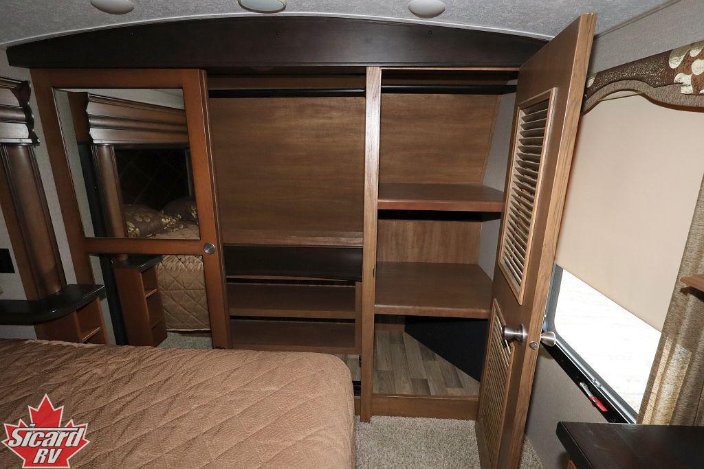 2017 KEYSTONE MONTANA 3720RL