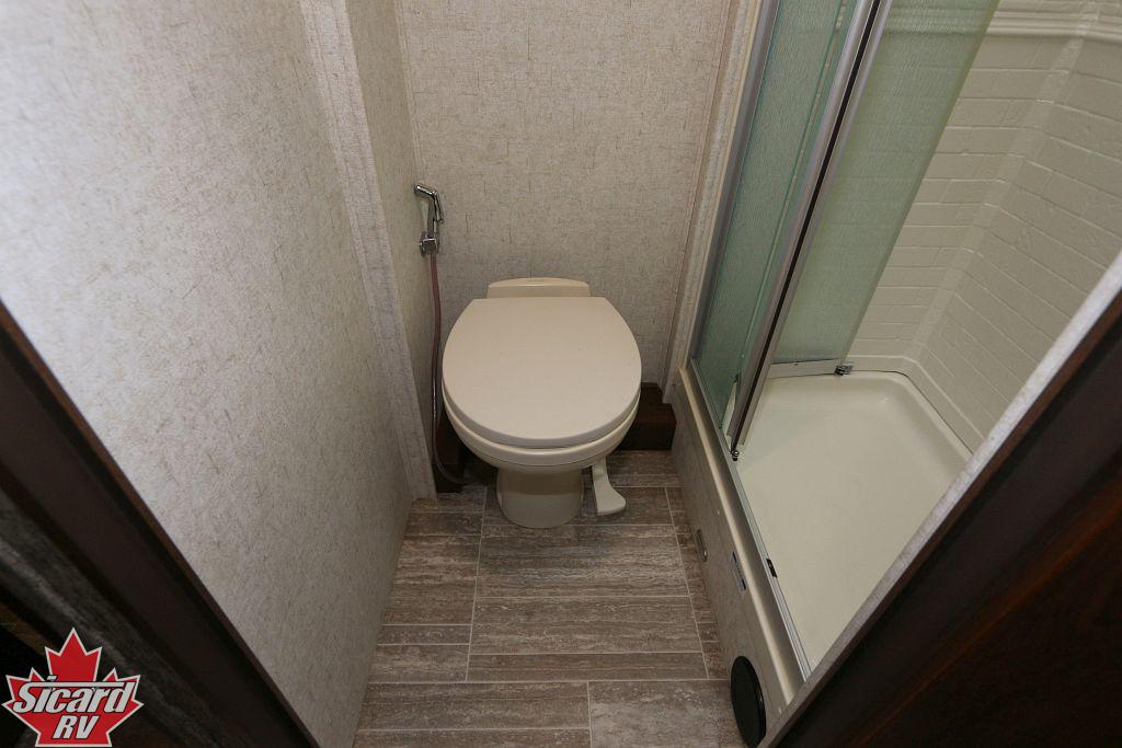 2018 FOREST RIVER SUNSEEKER 2500TS