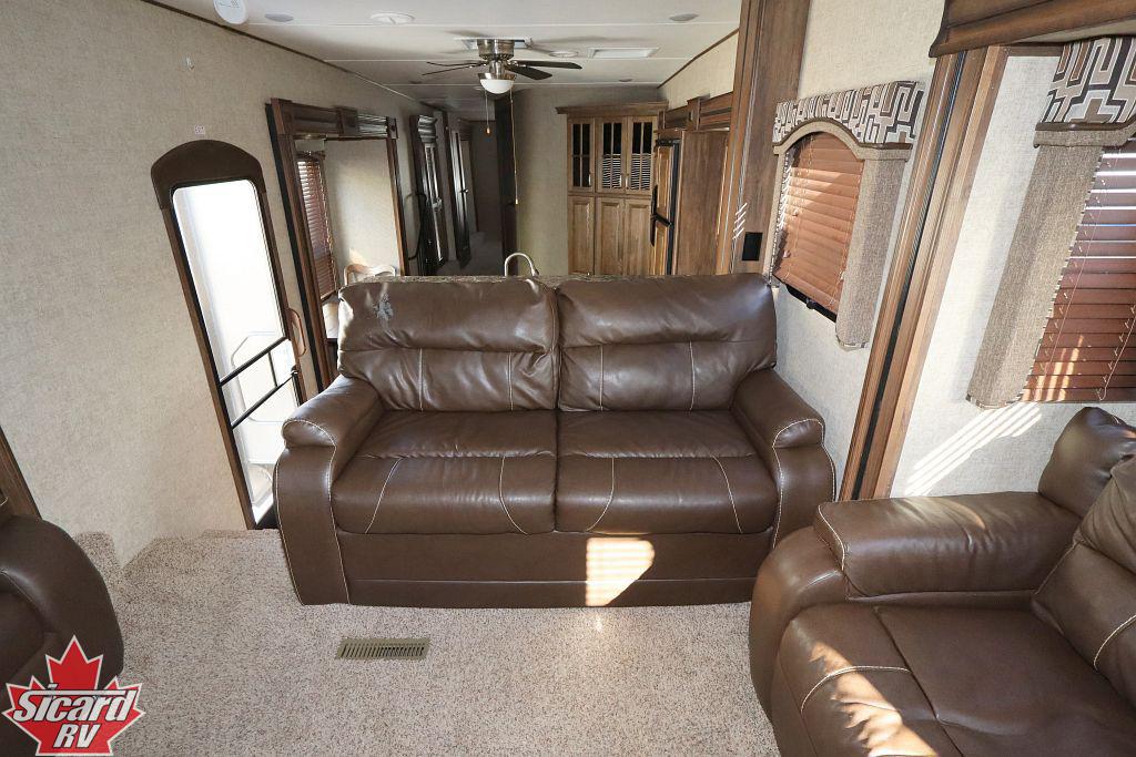 2016 KEYSTONE AVALANCHE 380FL