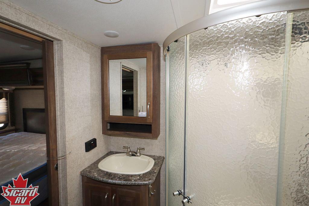 2016 KEYSTONE AVALANCHE 380FL