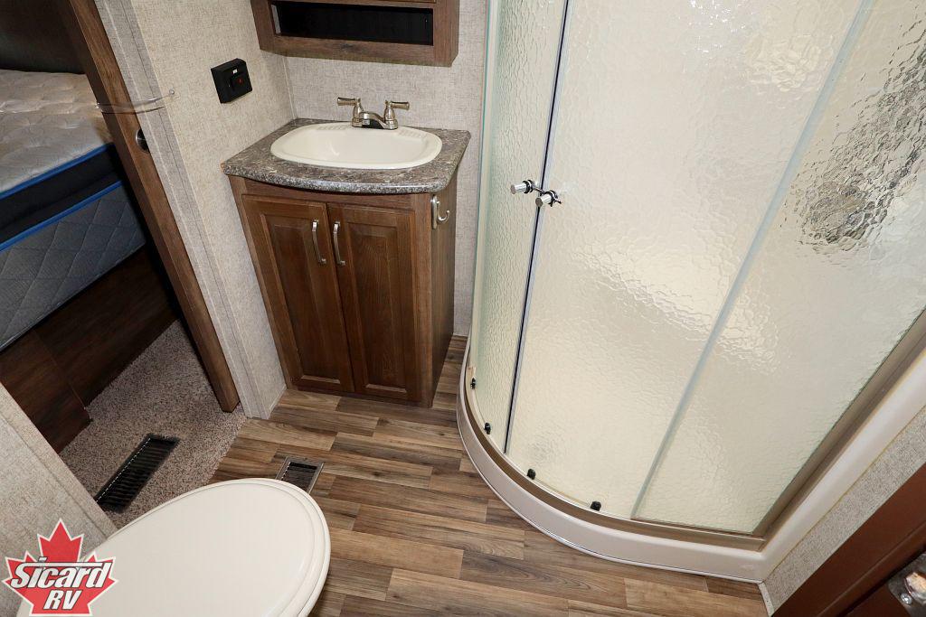 2016 KEYSTONE AVALANCHE 380FL