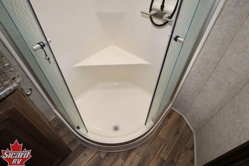 2016 KEYSTONE AVALANCHE 380FL