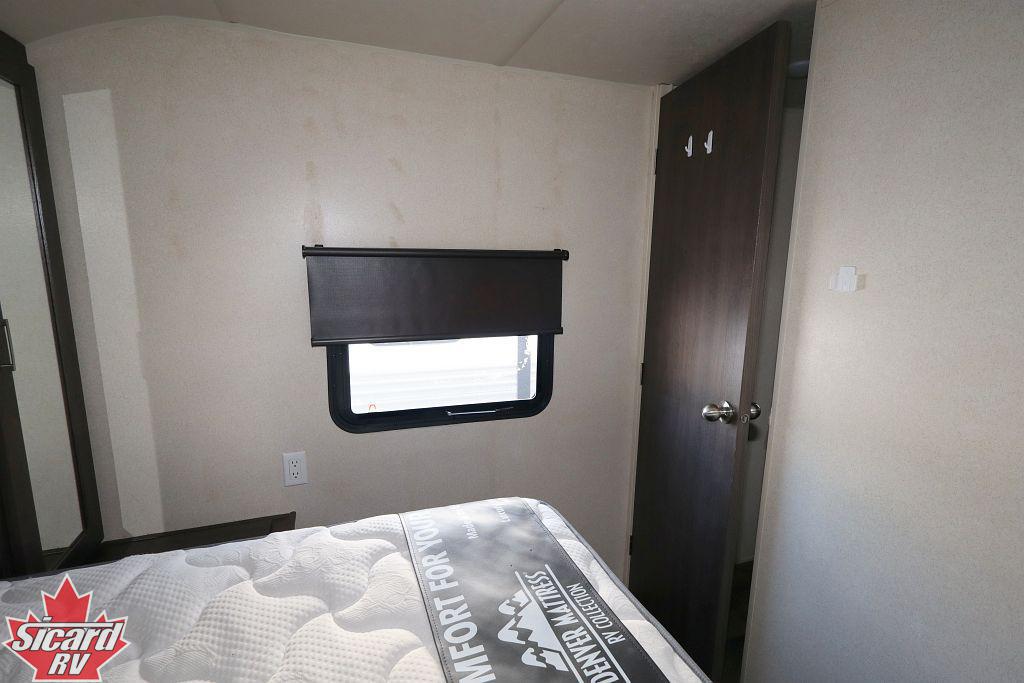 2018 FOREST RIVER SALEM 27RKSS