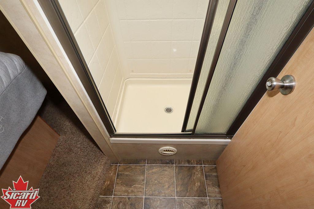 2011 THOR CHATEAU 28A