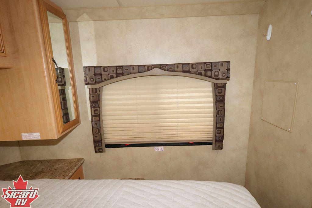 2011 THOR CHATEAU 28A