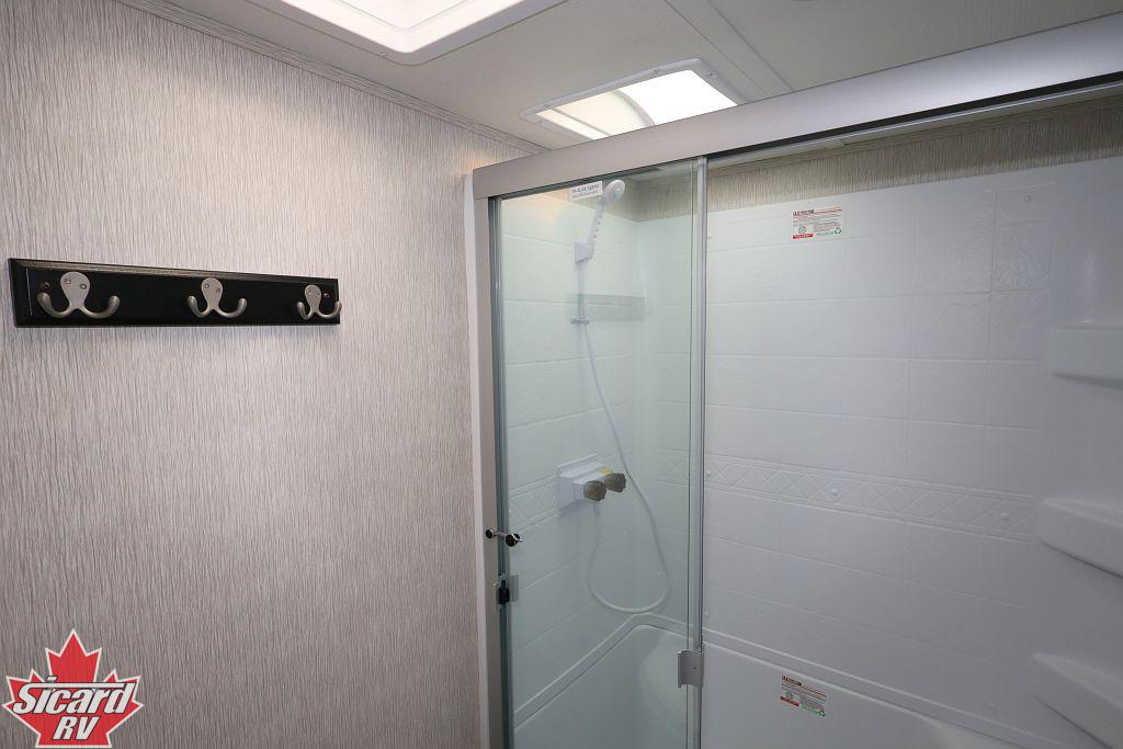 2024 CROSSROADS CRUISER M-30RD