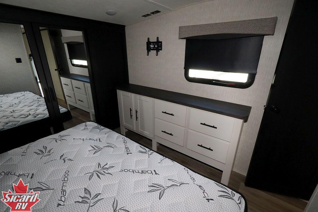 2024 CROSSROADS CRUISER M-30RD