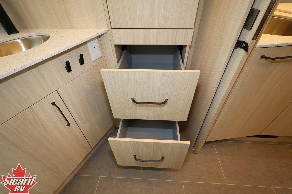 2026 LEISURE TRAVEL VANS WONDER W24MBL