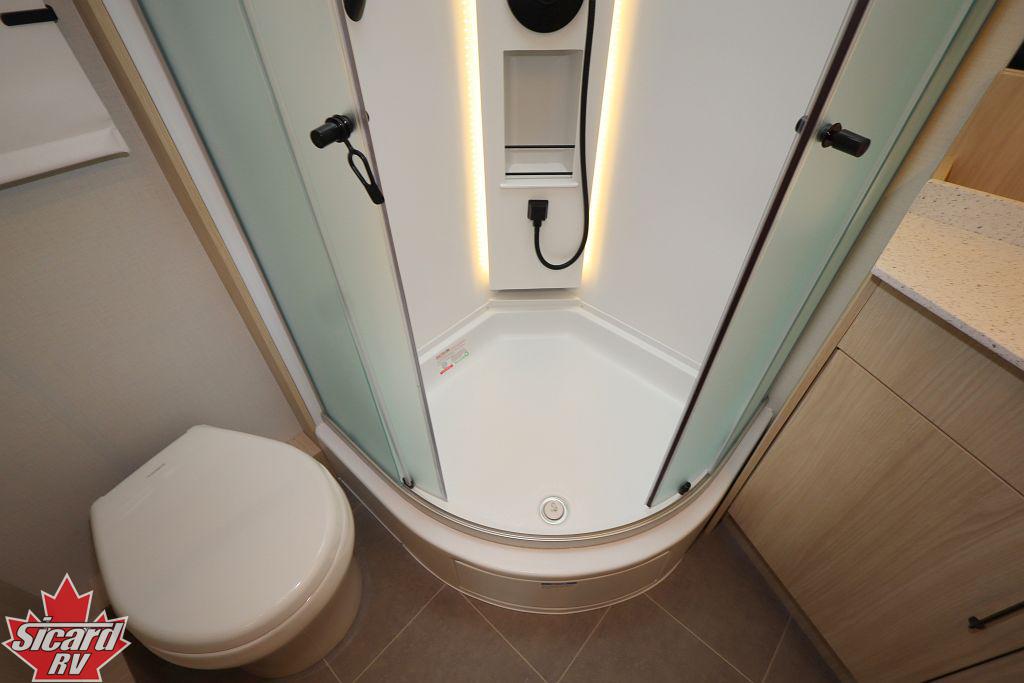 2026 LEISURE TRAVEL VANS WONDER W24MBL