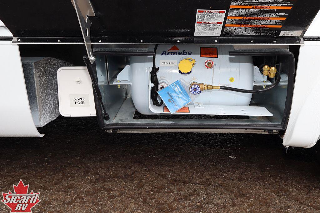 2026 LEISURE TRAVEL VANS WONDER W24MBL