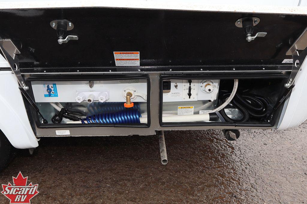 2026 LEISURE TRAVEL VANS WONDER W24MBL