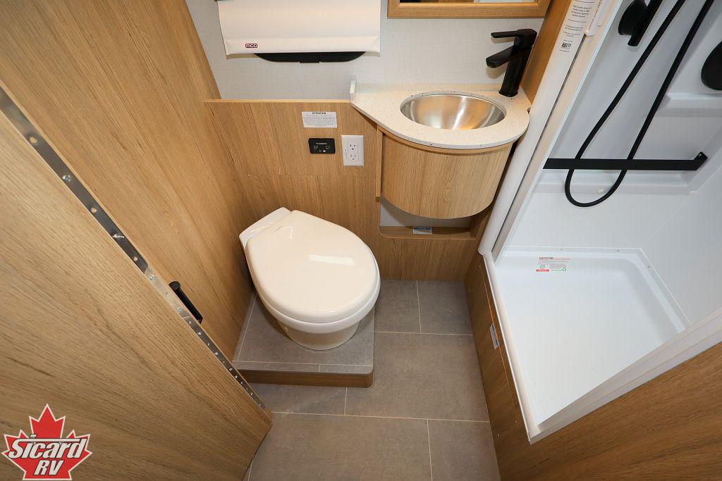 2026 LEISURE TRAVEL VANS UNITY U24TB4X