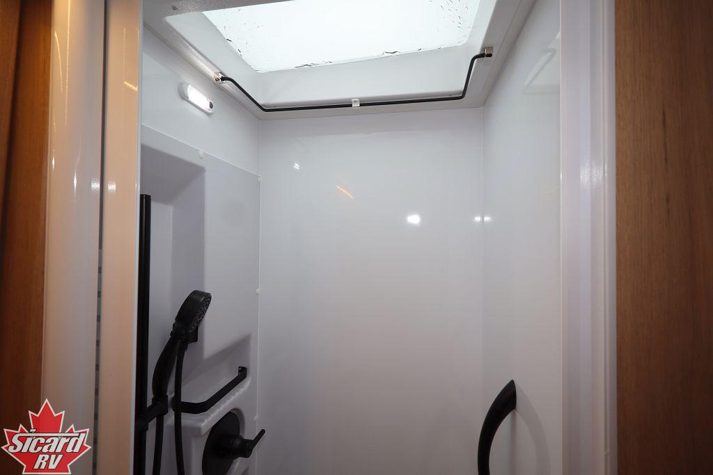 2026 LEISURE TRAVEL VANS UNITY U24TB4X