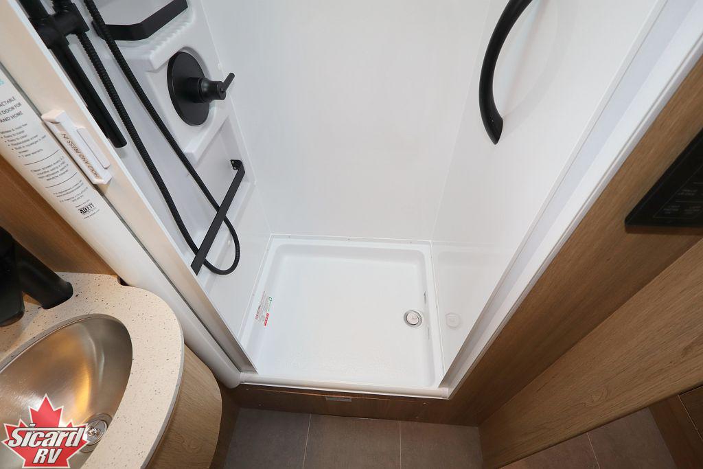 2026 LEISURE TRAVEL VANS UNITY U24TB4X