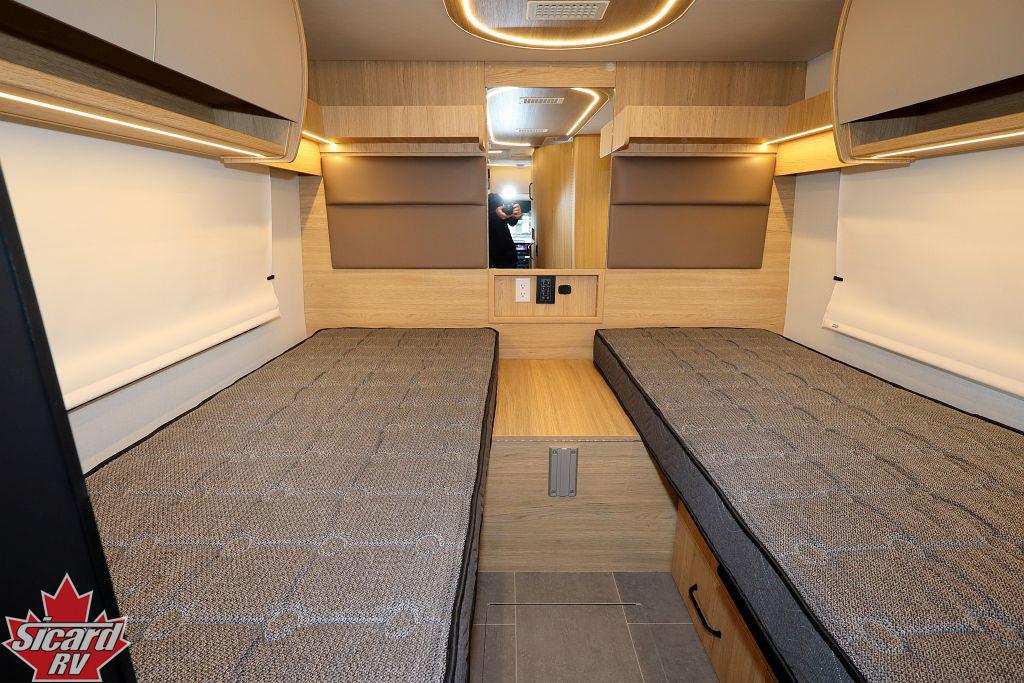 2026 LEISURE TRAVEL VANS UNITY U24TB4X