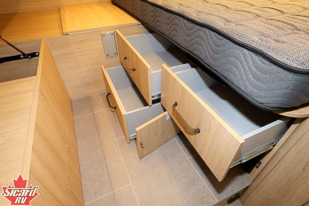 2026 LEISURE TRAVEL VANS UNITY U24TB4X