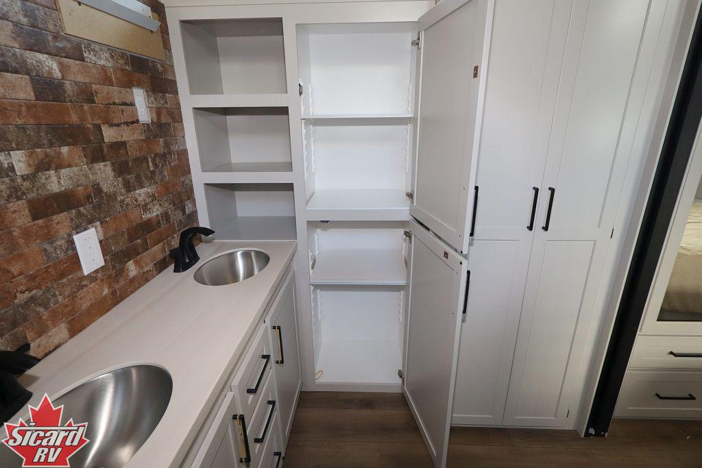 2026 KROPF CANADIAN 6461CWD