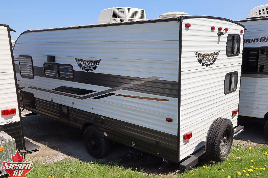 2022 FOREST RIVER WILDWOOD FSX 179DBK