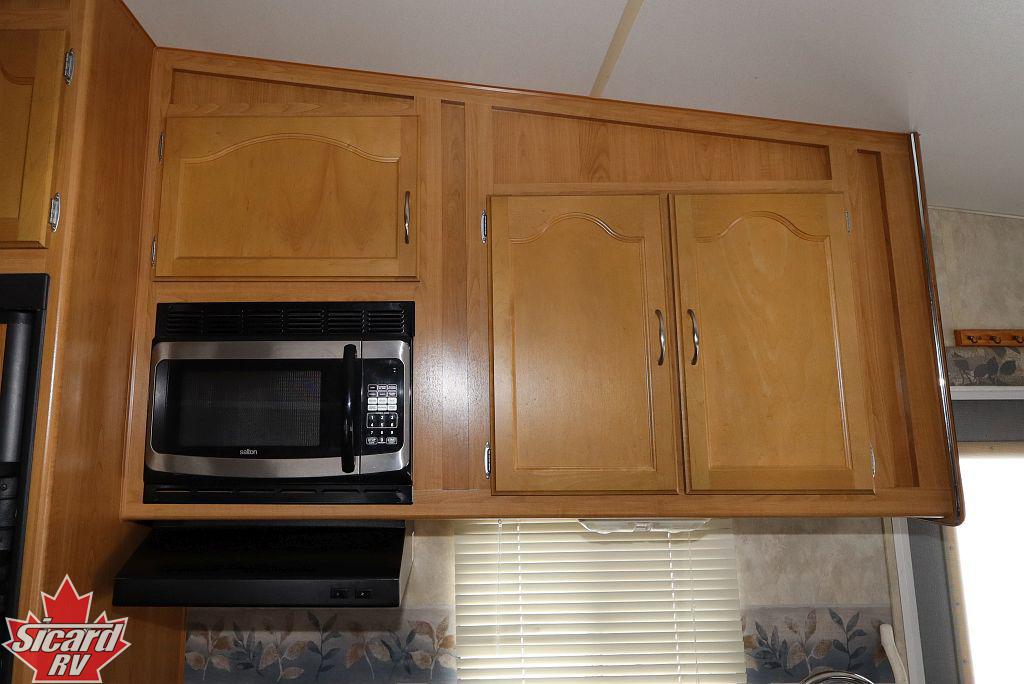 2009 FORESTER WINDCHASER 275RLS