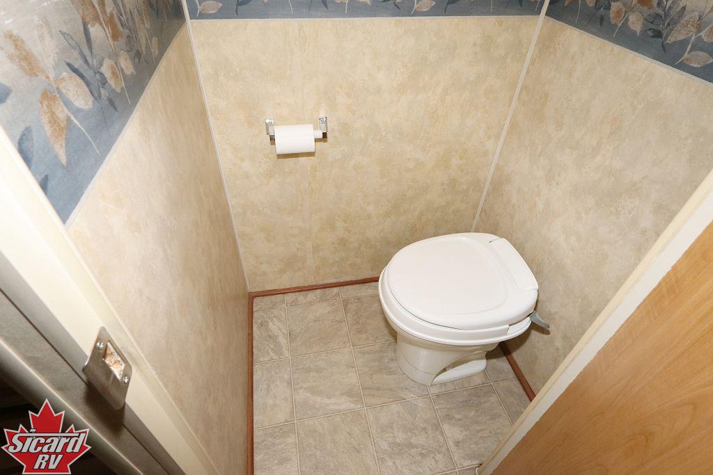 2009 FORESTER WINDCHASER 275RLS