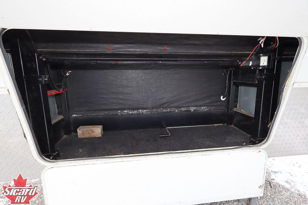 2009 FORESTER WINDCHASER 275RLS