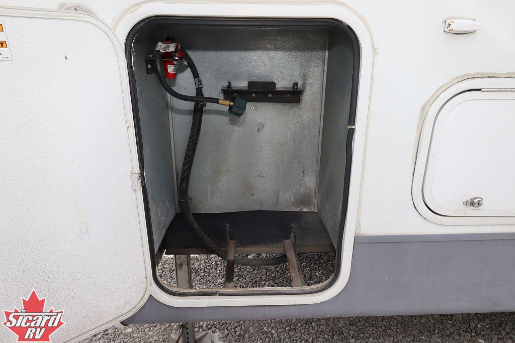 2009 FORESTER WINDCHASER 275RLS