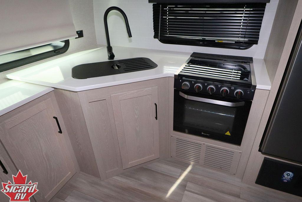 2023 FOREST RIVER FLAGSTAFF SUPER LITE 26FKBS