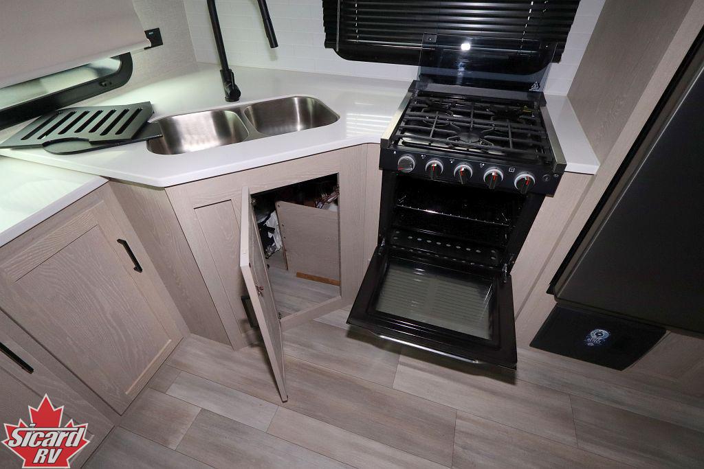 2023 FOREST RIVER FLAGSTAFF SUPER LITE 26FKBS