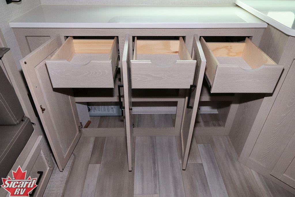 2023 FOREST RIVER FLAGSTAFF SUPER LITE 26FKBS