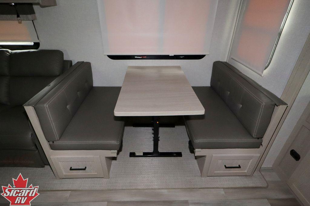 2023 FOREST RIVER FLAGSTAFF SUPER LITE 26FKBS