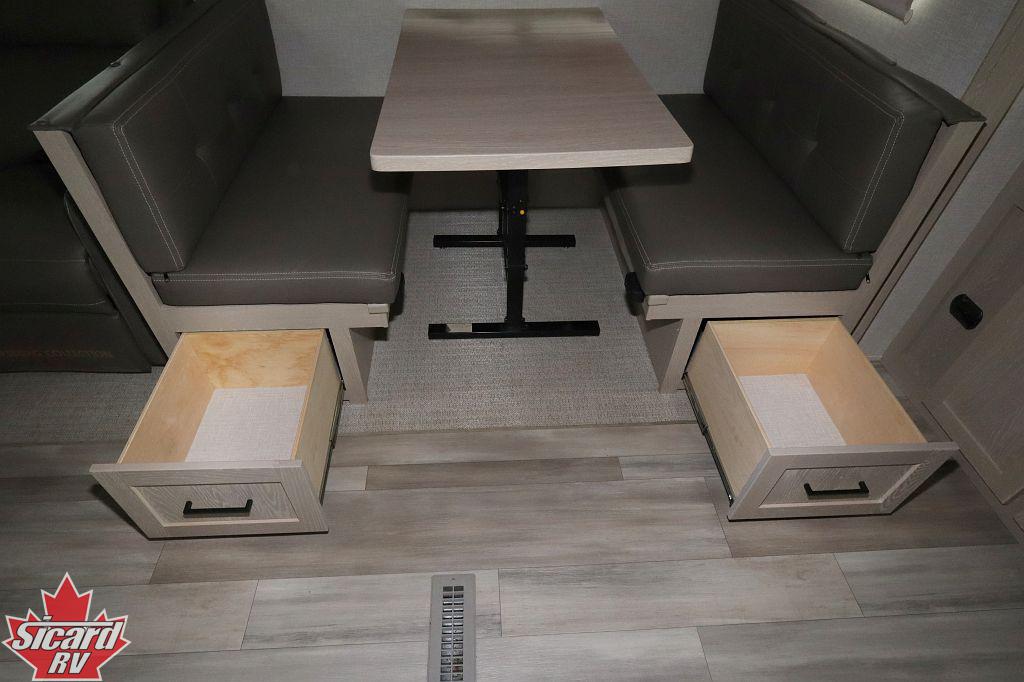 2023 FOREST RIVER FLAGSTAFF SUPER LITE 26FKBS