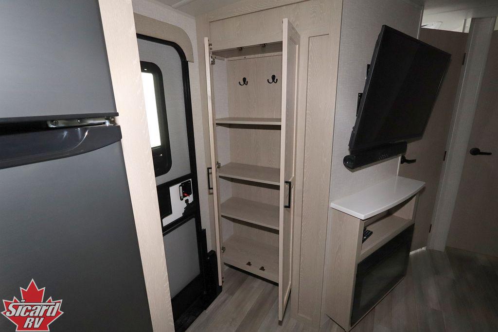 2023 FOREST RIVER FLAGSTAFF SUPER LITE 26FKBS