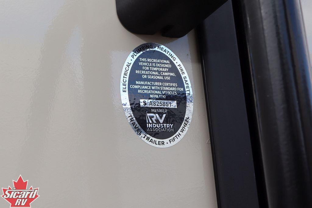 2023 FOREST RIVER FLAGSTAFF SUPER LITE 26FKBS