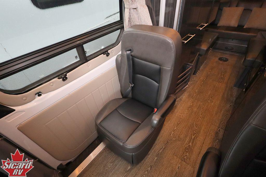 2018 ROADTREK ADVENTUROUS RS XL EDITION