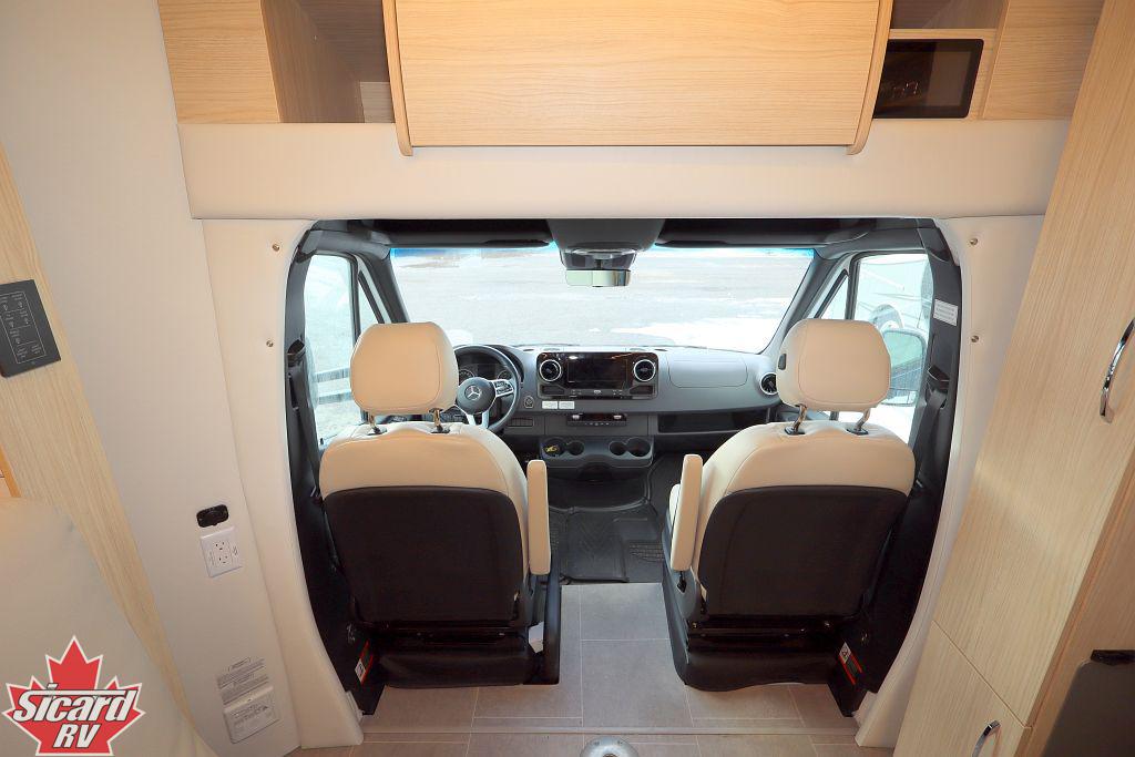 2024 LEISURE TRAVEL VANS UNITY U24MB