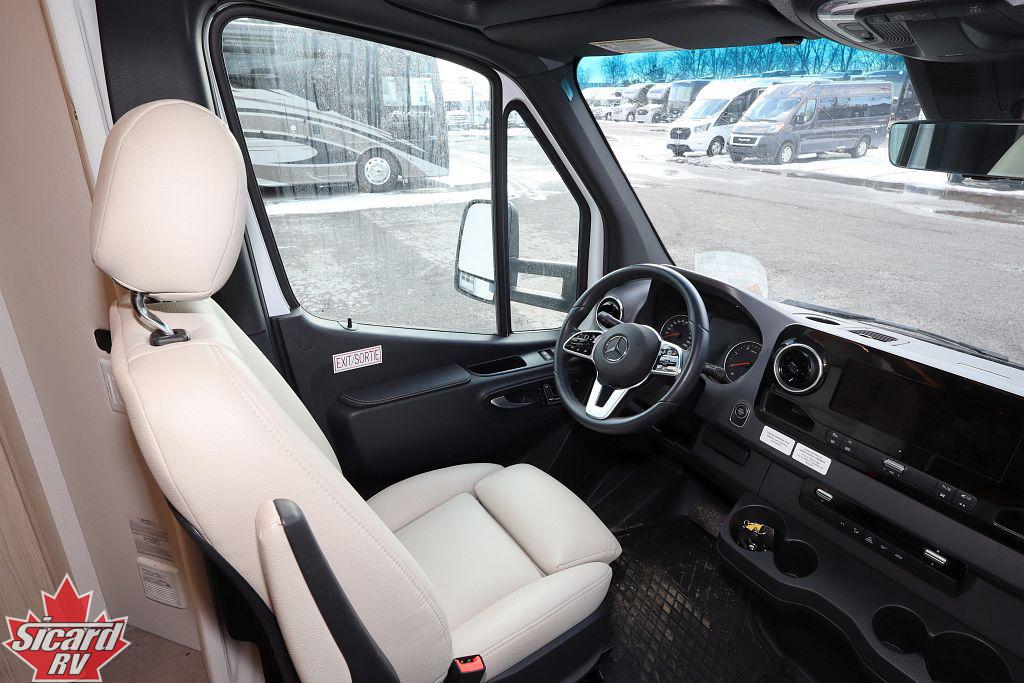 2024 LEISURE TRAVEL VANS UNITY U24MB